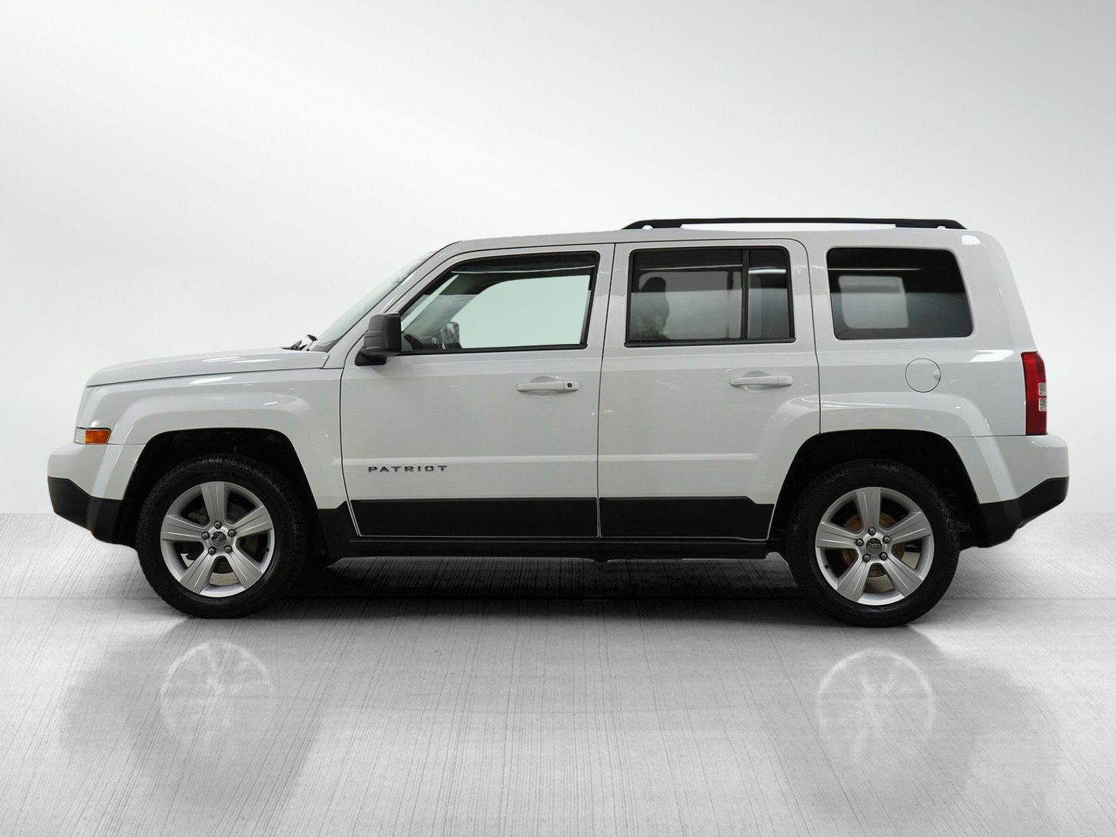 Used 2014 Jeep Patriot Latitude with VIN 1C4NJPFB3ED535294 for sale in Minneapolis, Minnesota