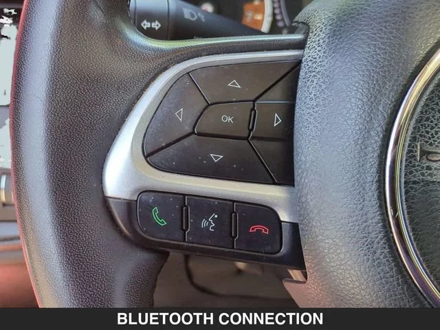 Used 2019 Orange Jeep Latitude 4x4 image 18