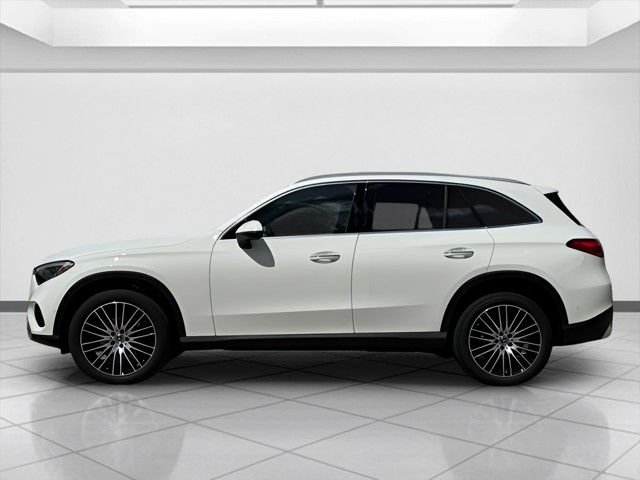 New 2025 Polar White Mercedes-Benz GLC 300 image 5