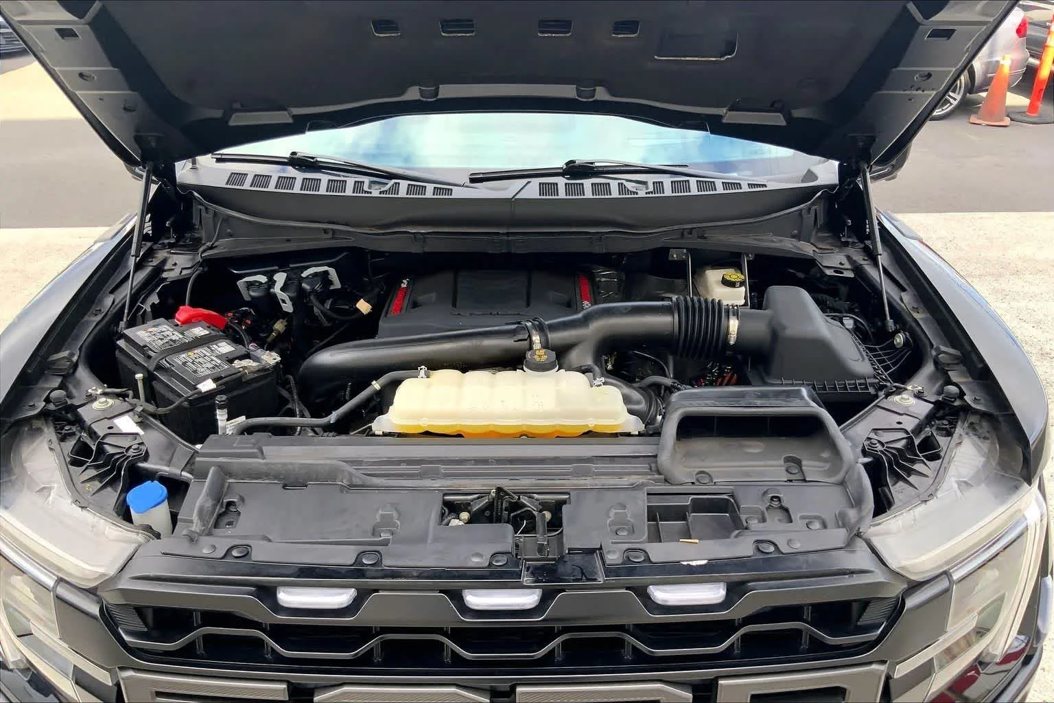 Used 2025 Blk/black Ford Raptor image 9