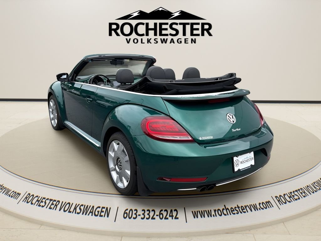 Used 2018 Bottle Green Metallic/Black Roof Volkswagen 2.0T SE image 4