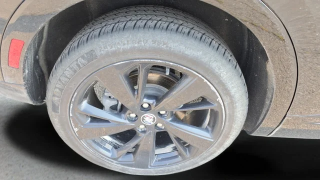 Used 2022 Ebony Twilight Metallic Buick Essence image 22