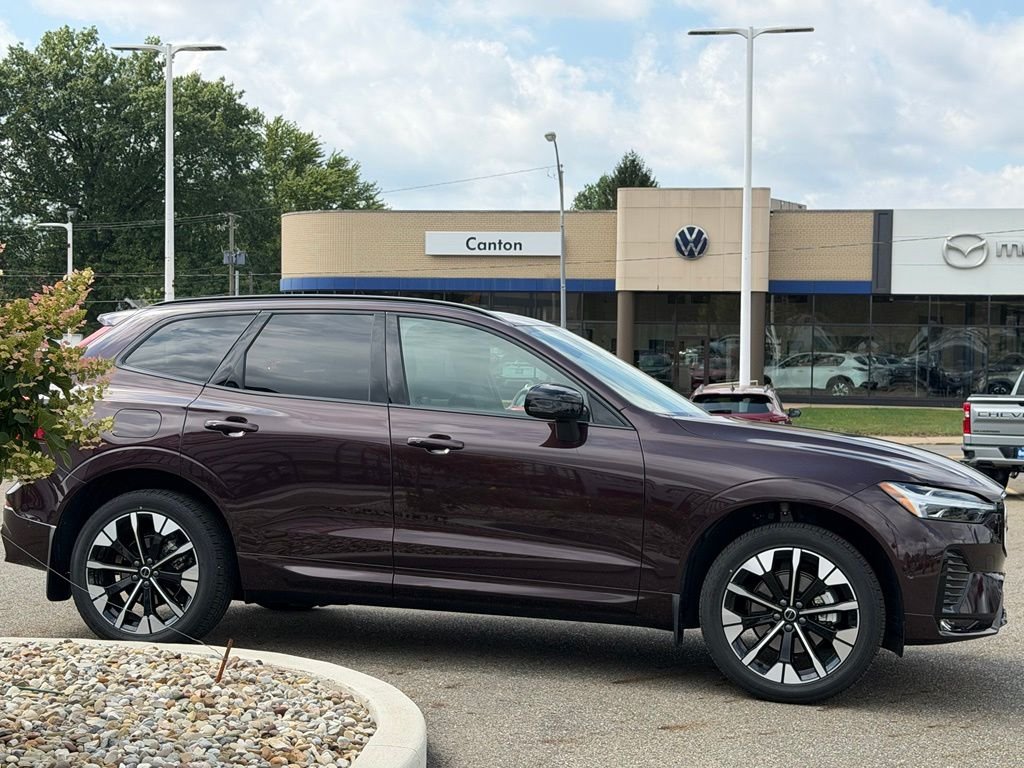 2026 Volvo XC60 Plus - Photo 6
