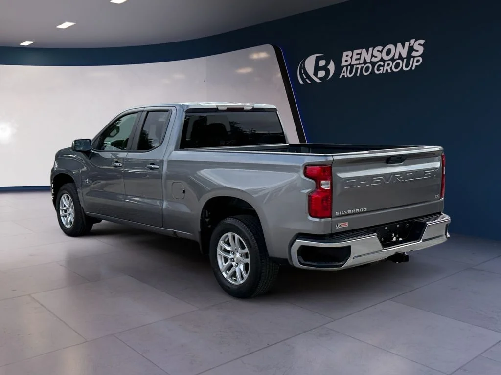 Used 2019 Gray Chevrolet LT image 3