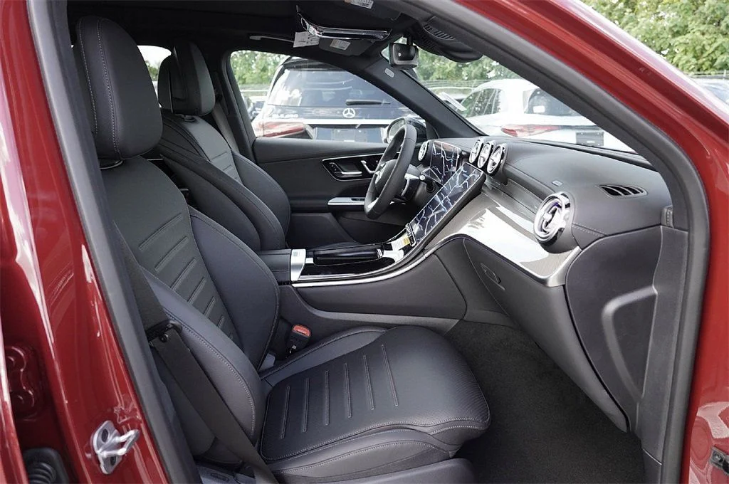 2026 Mercedes-Benz GLC Base - Photo 12