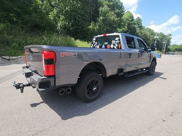Used 2025 Gray Ford XL image 3