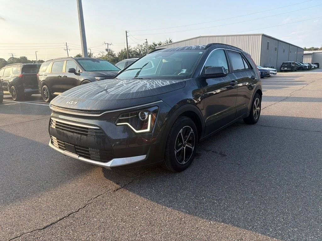 Certified Used 2025 Gray Kia EX image 9