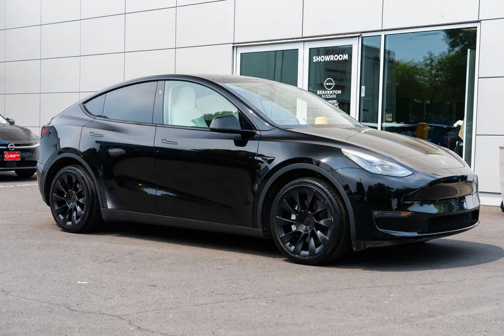 Used 2023 Black Tesla Long Range image 1