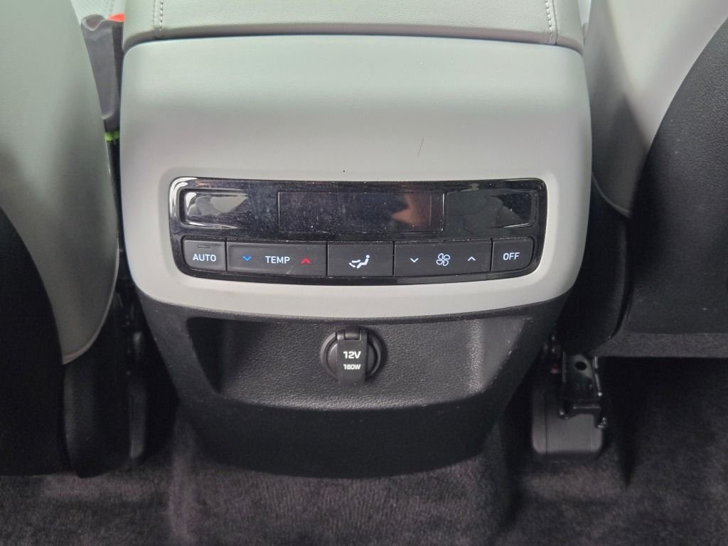 Used 2024 Abyss Black Hyundai SEL image 18