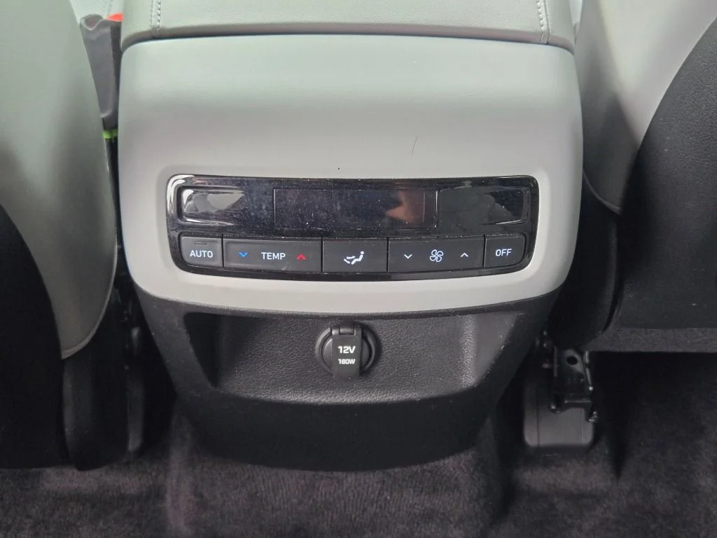 Used 2024 Black Hyundai SEL image 18