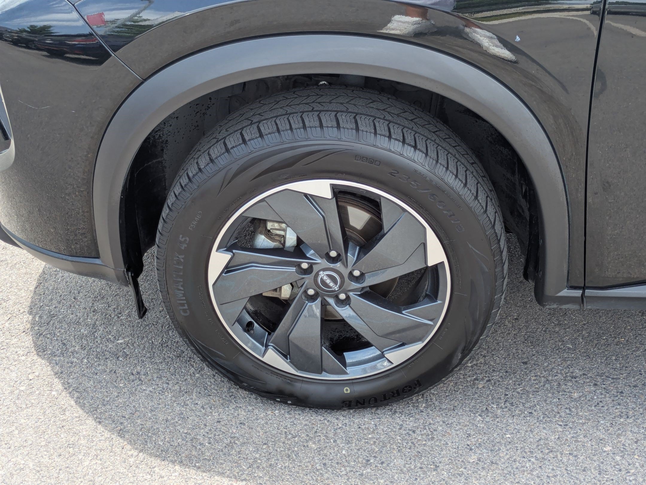 Used 2024 Super Black Nissan SV image 11