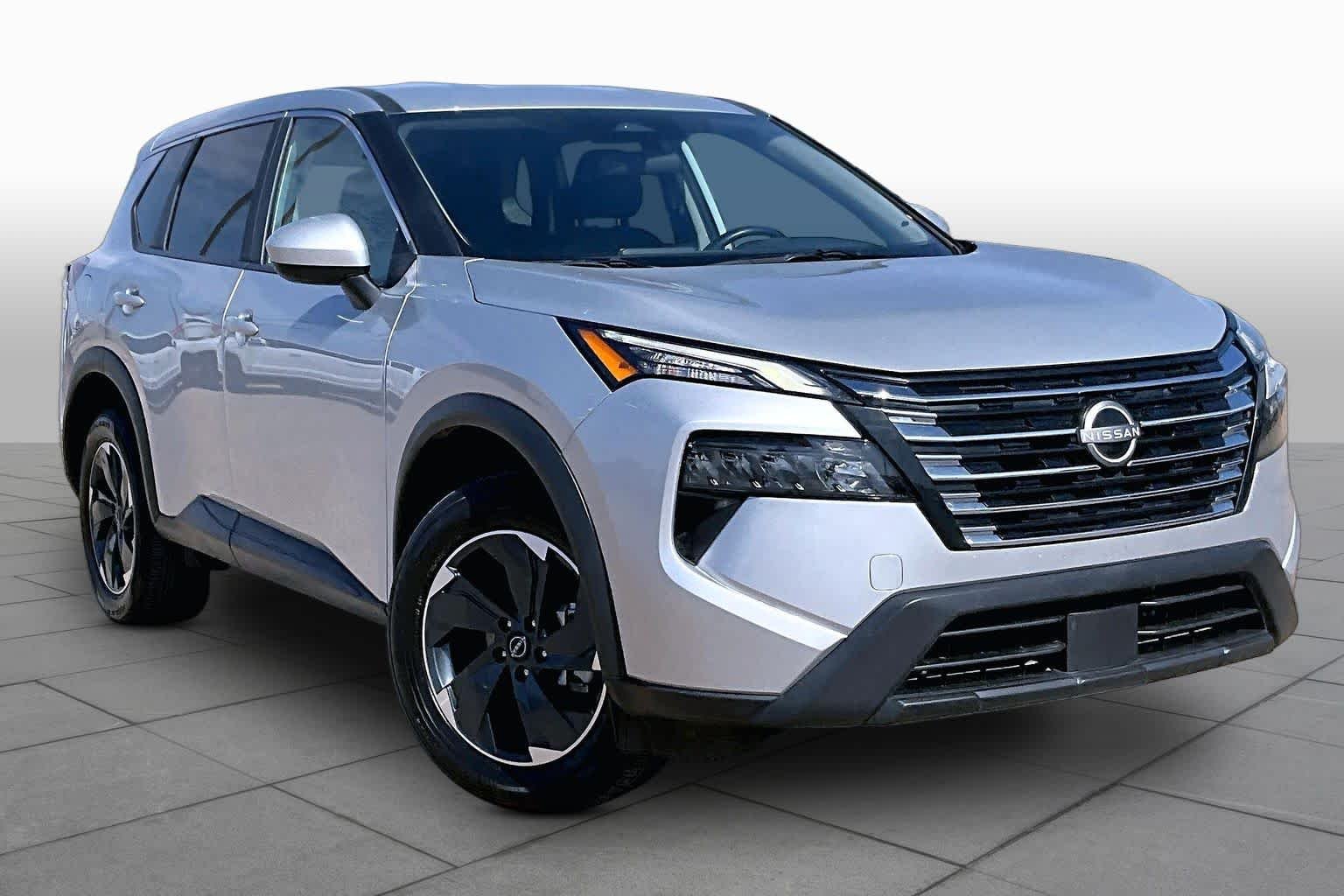 Used 2025 Brilliant Silver Metallic Nissan SV image 3