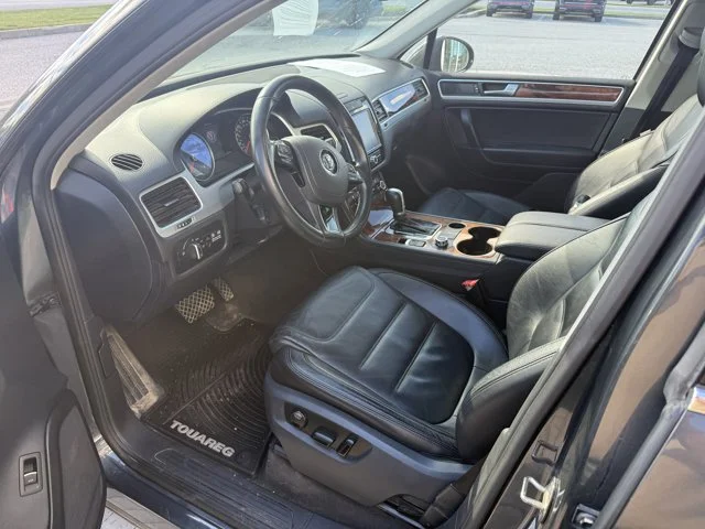 Used 2012 Dark Flint Metallic Volkswagen Lux image 3