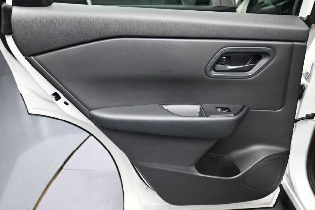 Used 2024 Glacier White Nissan S image 16
