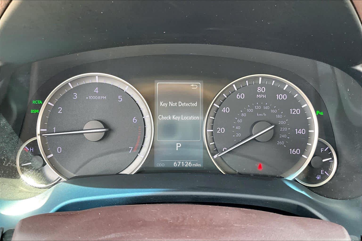 Used 2018 Eminent White Pearl Lexus  image 23