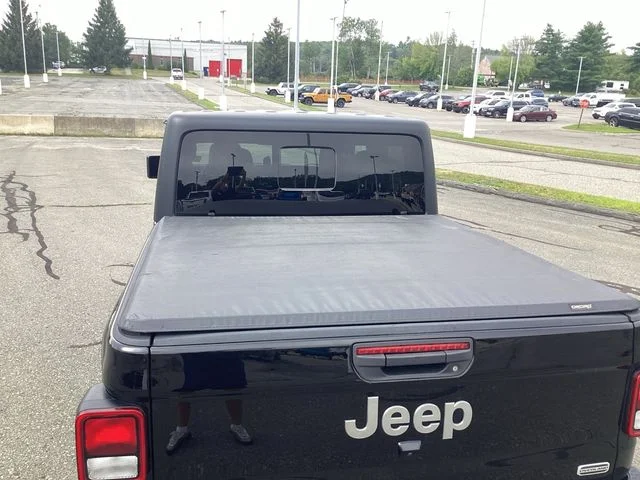 Certified Used 2023 Black Clearcoat Jeep Overland image 17