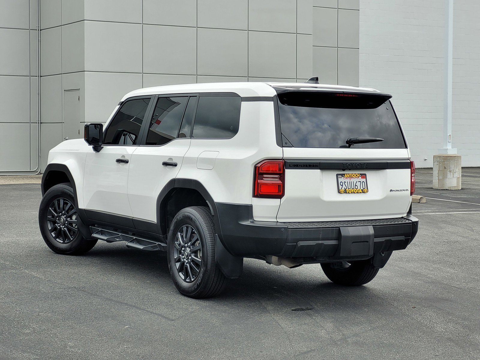 Certified Used 2025 White Toyota  image 6