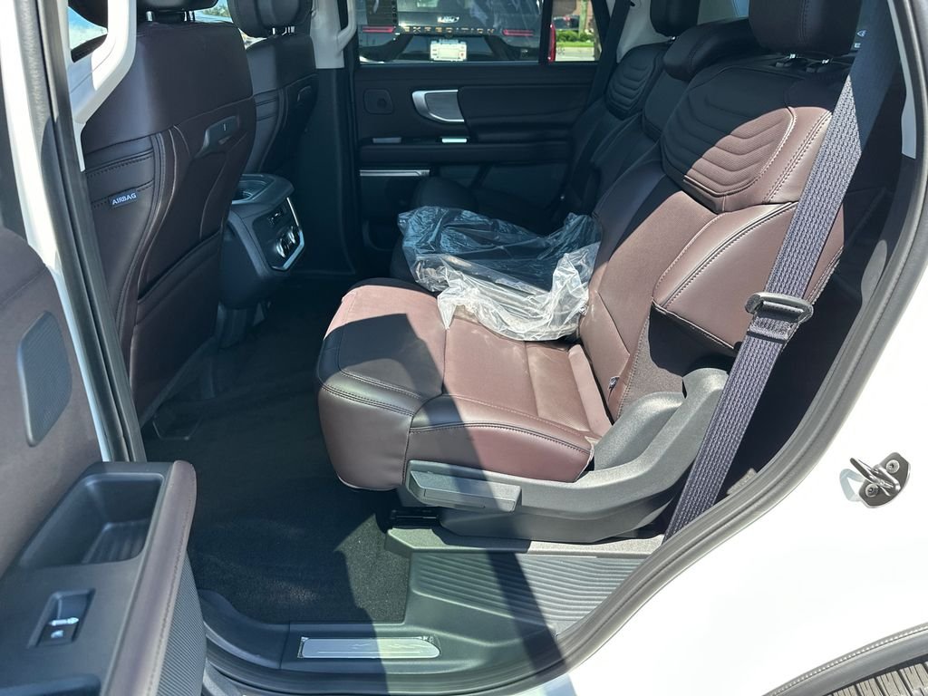 New 2026 White Ford Platinum image 22