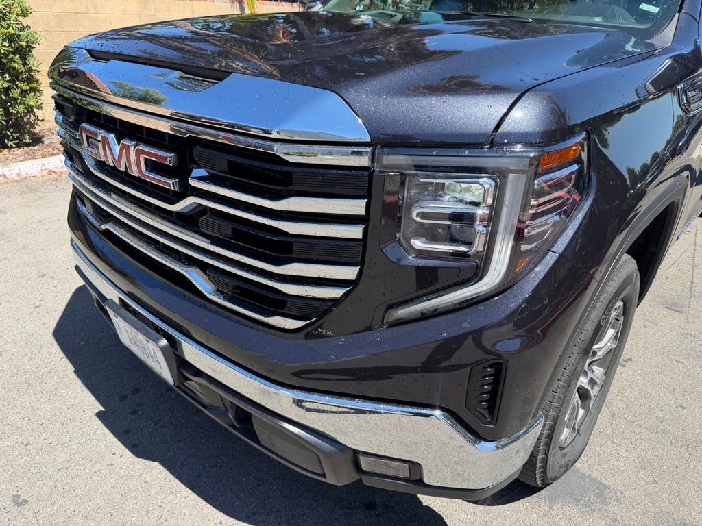 Used 2025 Silver GMC SLT image 4