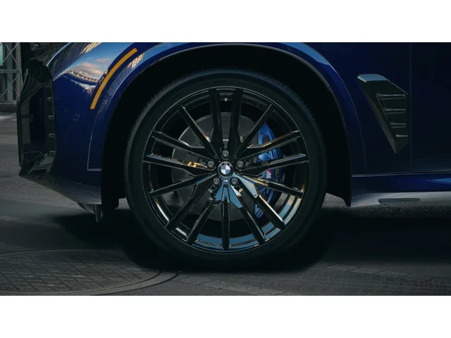 New 2026 Tanzanite Blue II Metallic BMW  image 7
