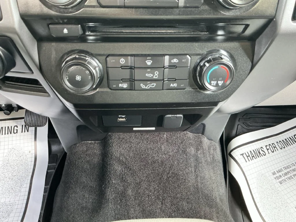 Used 2016 White Ford XLT image 22