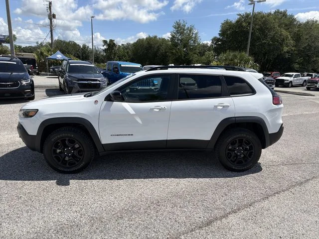 Used 2022 White Jeep Trailhawk image 7
