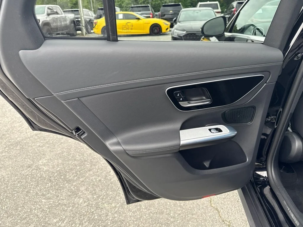 Used 2023 Black Mercedes-Benz GLC 300 image 26