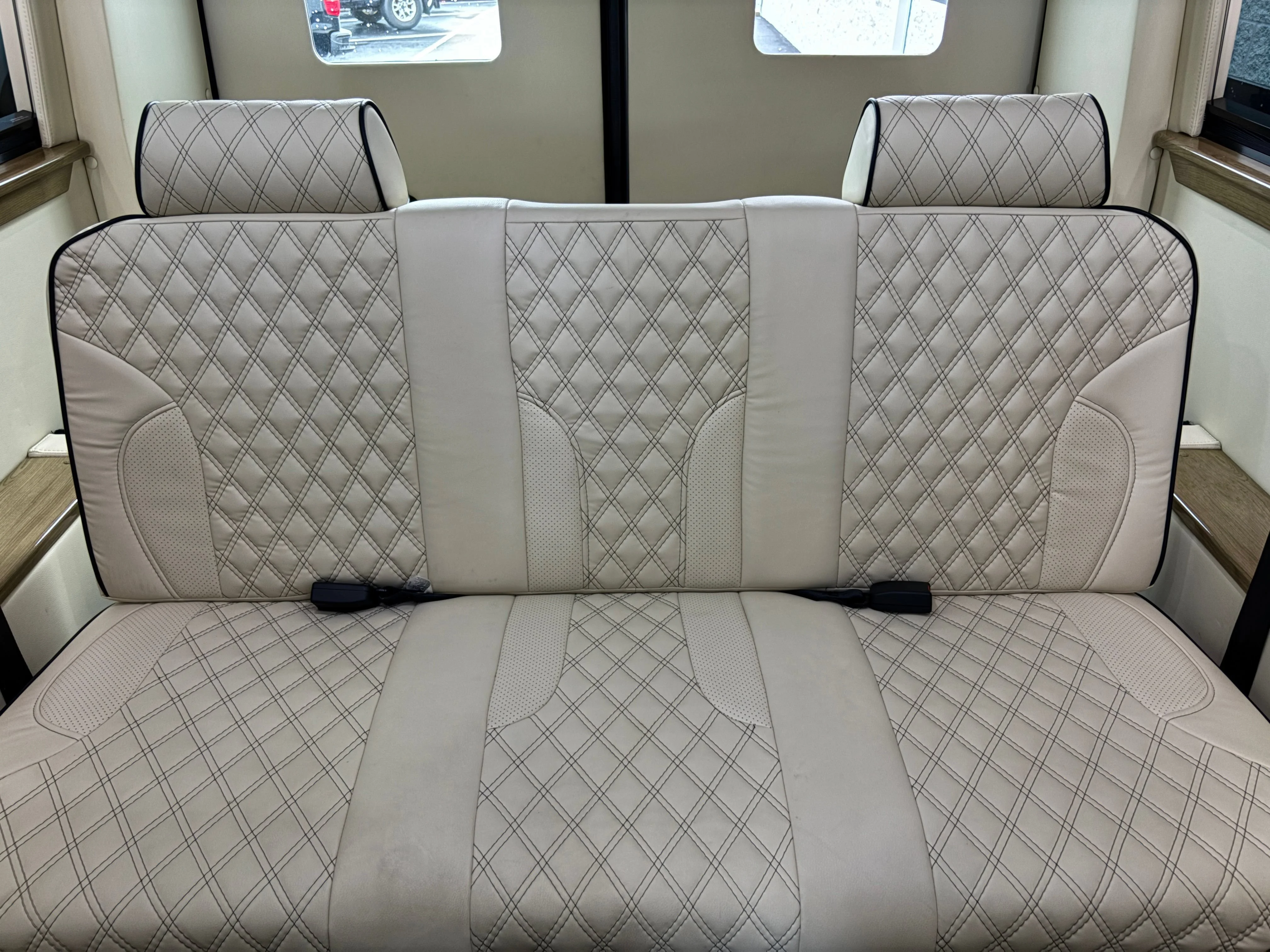Used 2021  Mercedes-Benz  image 38