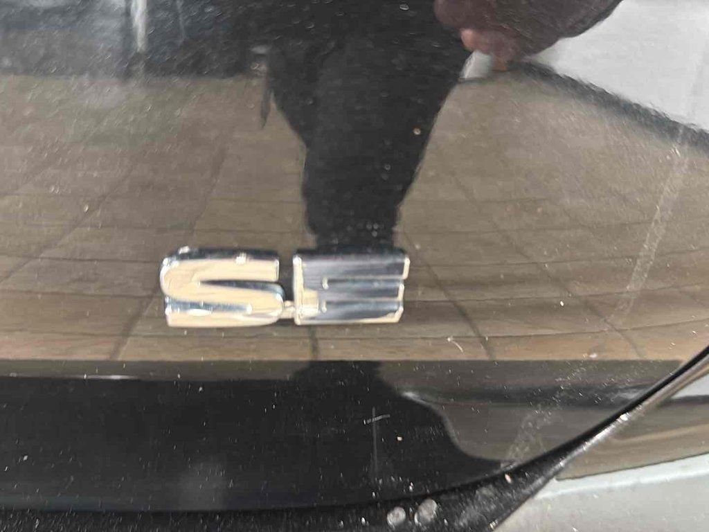 Used 2024 Black Mitsubishi SE Black Edition image 23
