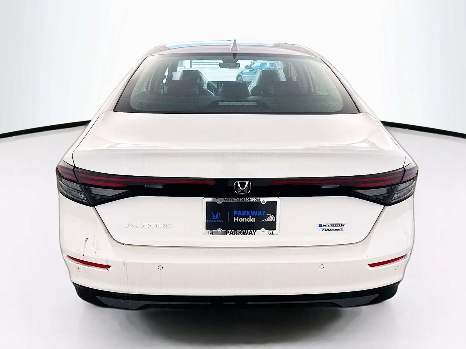 Used 2023 White Honda Touring image 6