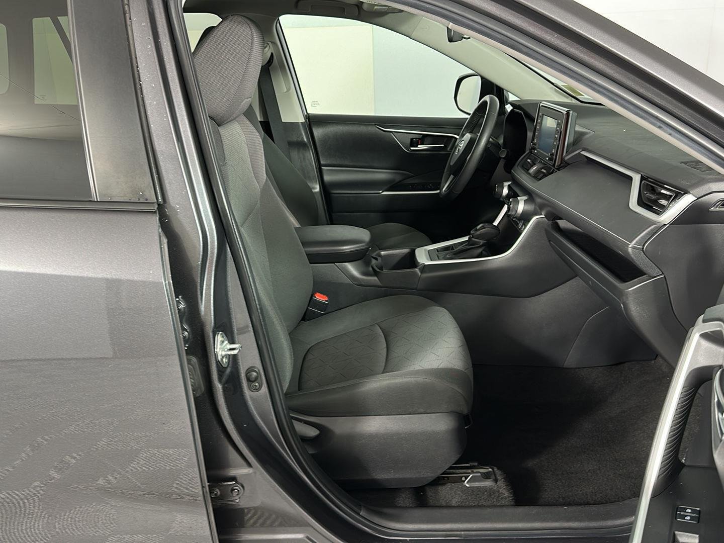 Used 2022 Magnetic Gray Metallic Toyota XLE image 29