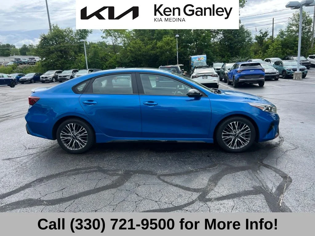 Certified Used 2022 Blue Kia GT-Line image 5