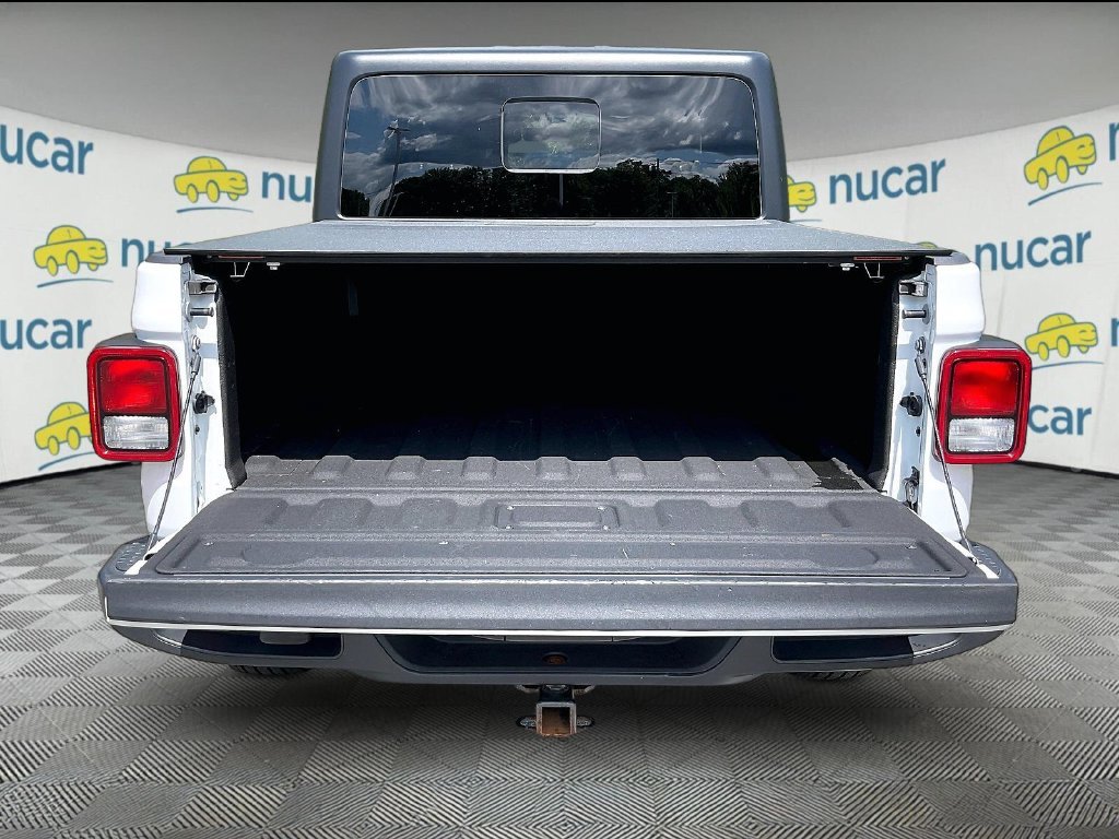 Used 2022 Bright White Clearcoat Jeep Overland image 30