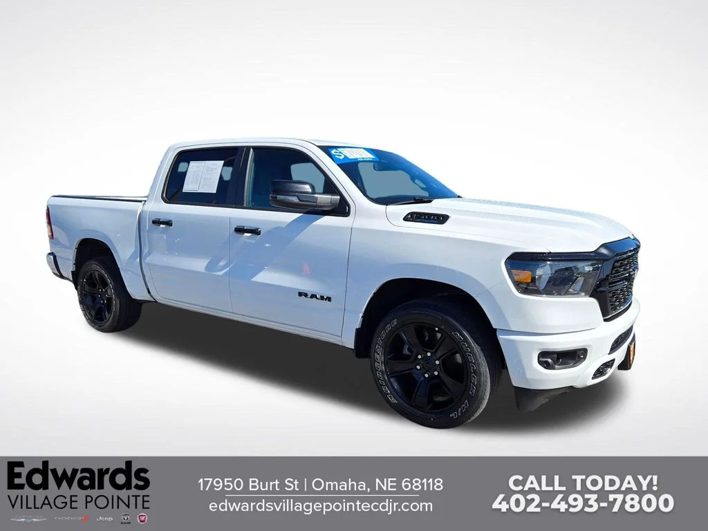 2023 RAM 1500 Big Horn/Lone Star 4x4 Crew Cab 5'7's photo