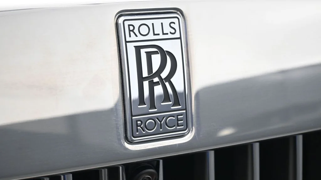 New 2027 Black Rolls-Royce  image 21