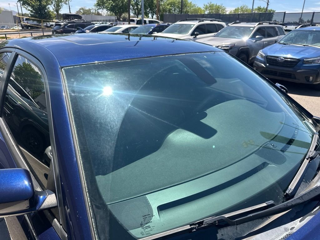 Used 2015 Blue Dodge SXT image 25