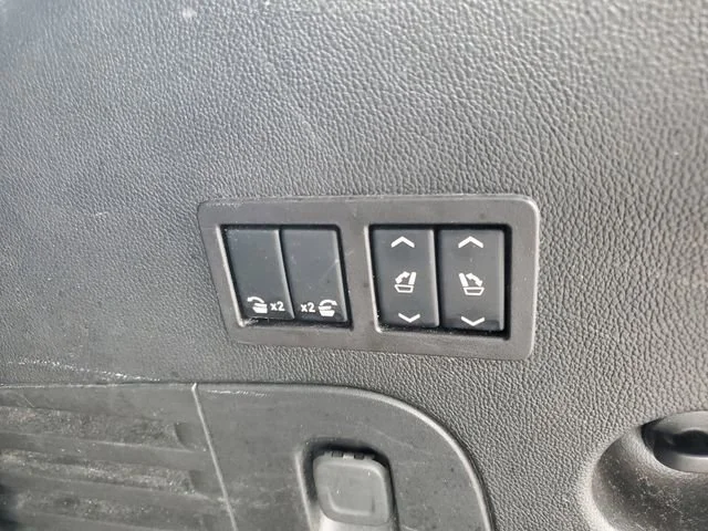 Used 2019 SHADOW GRAY METALLIC Chevrolet Premier image 30