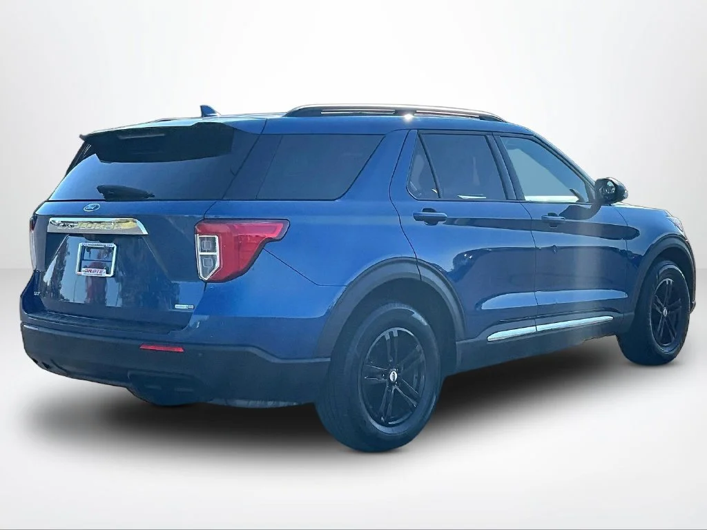 Used 2020 Blue Ford XLT image 2