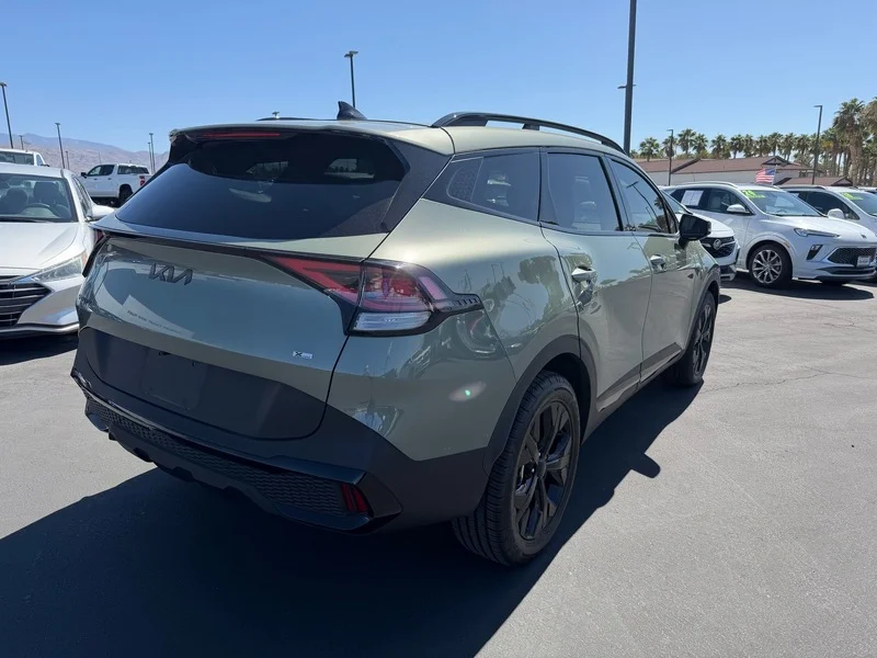Used 2025 Jungle Green Kia X-Line image 3