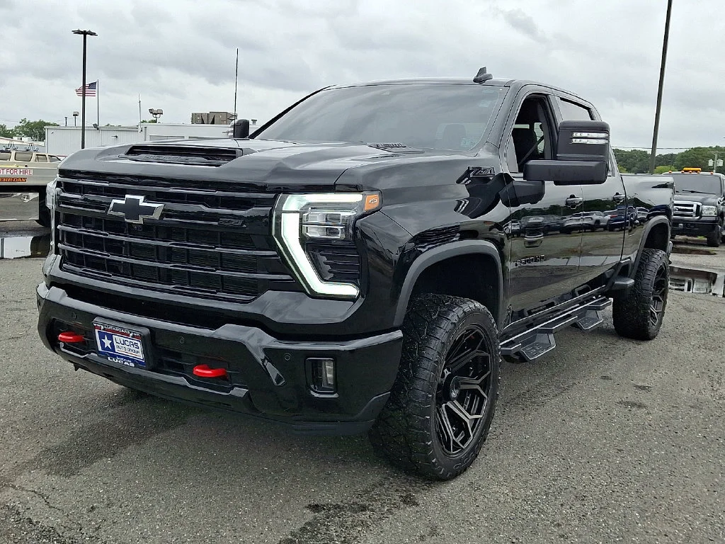 Used 2025 Black Chevrolet LTZ image 5