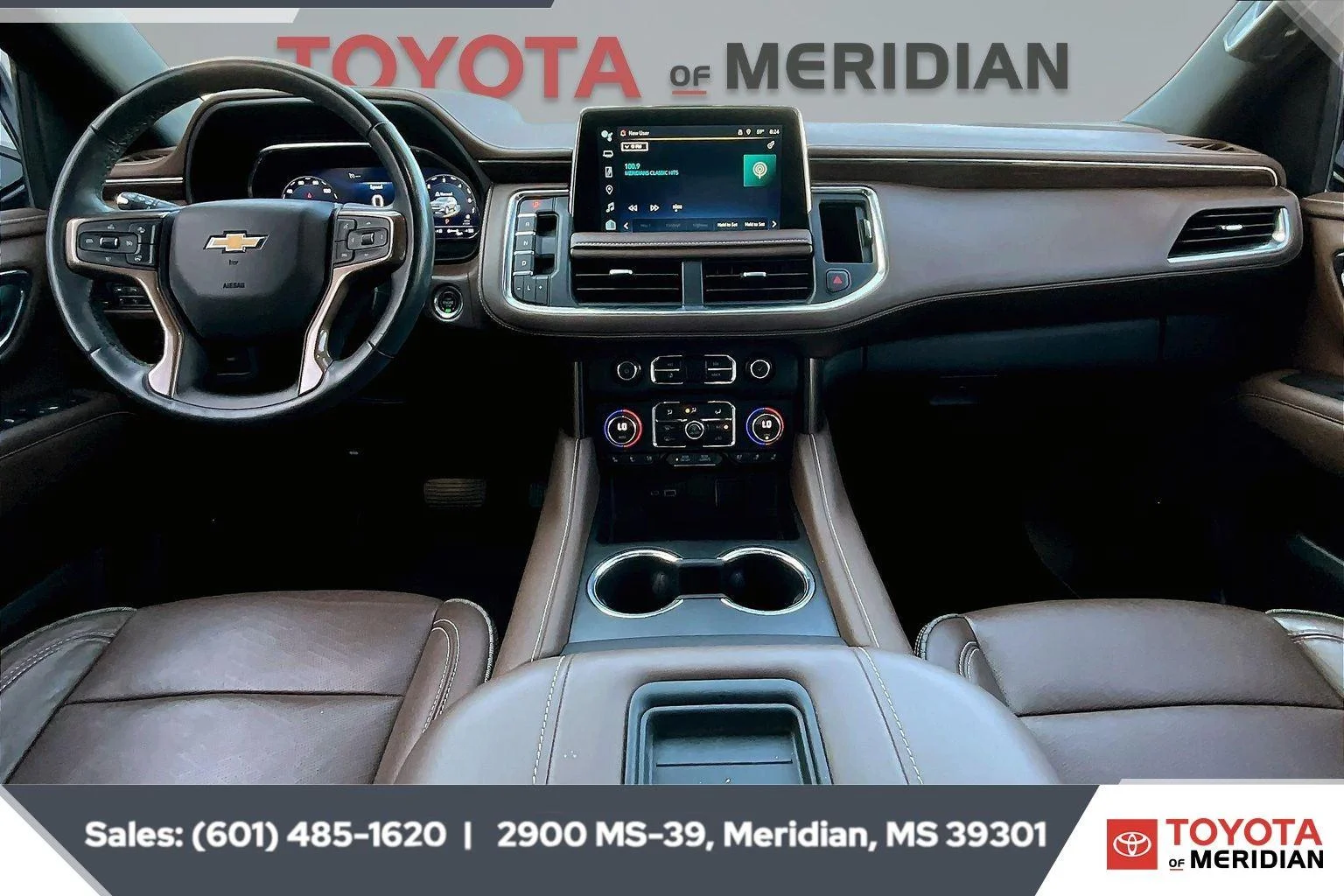 Used 2022 Iridescent Pearl Tricoat Chevrolet High Country image 12