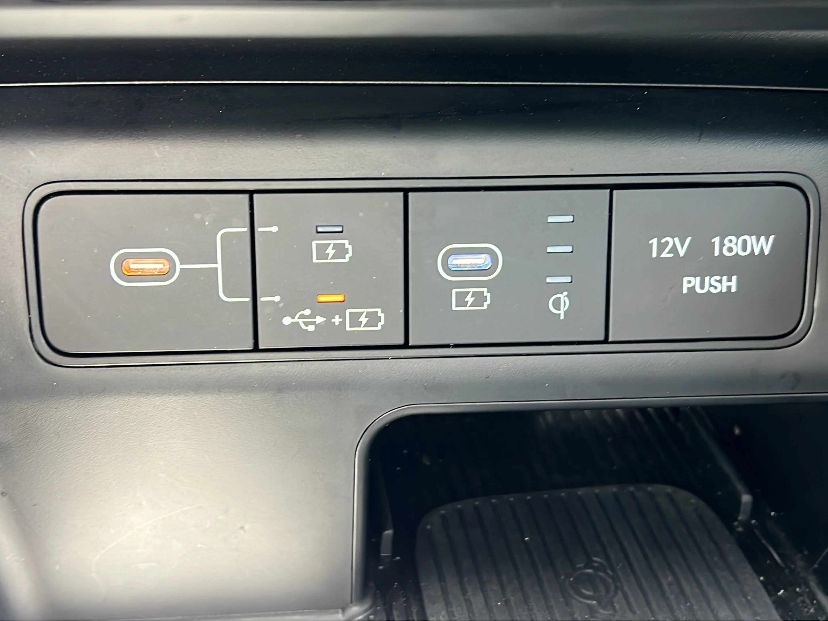 Used 2025 Atlas White Hyundai Limited image 19
