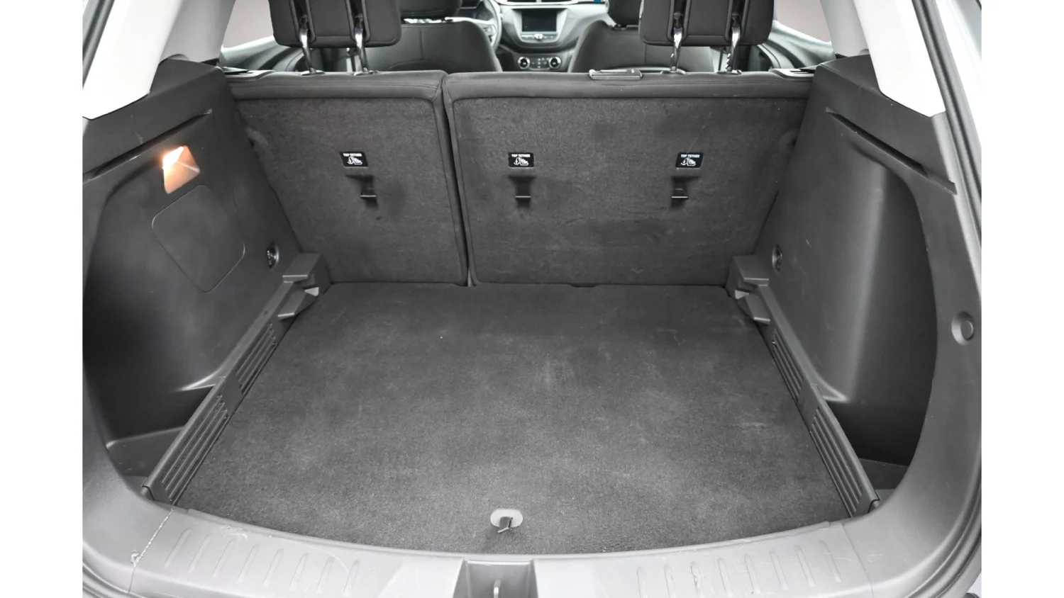 Used 2023 Gray Chevrolet LS image 27