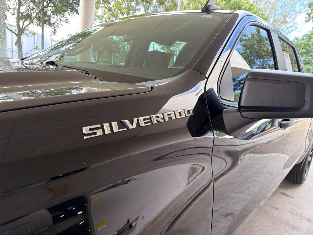 Used 2023 Black Chevrolet Custom image 14