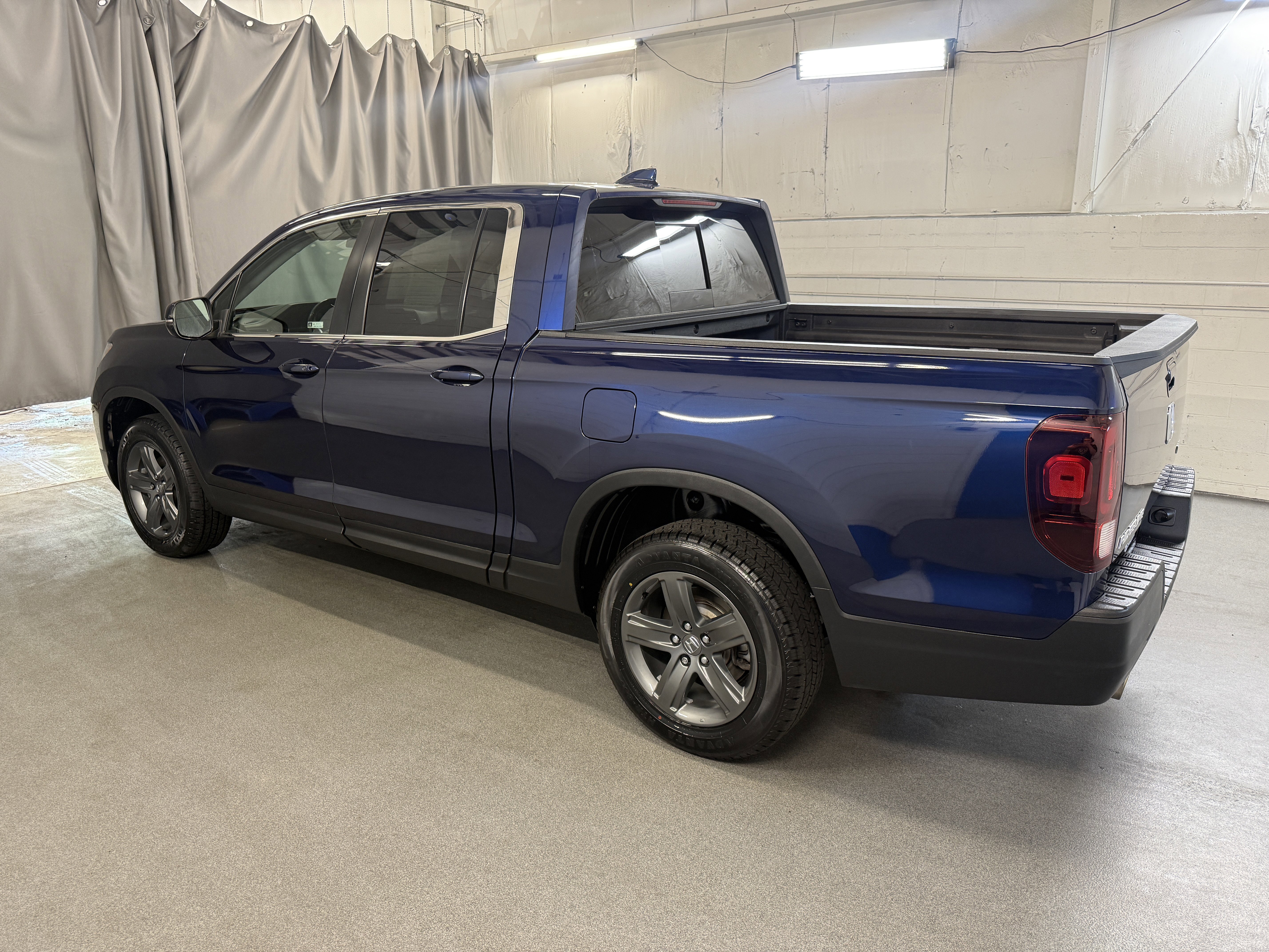 Certified Used 2023 Obsidian Blue Pearl Honda RTL image 33