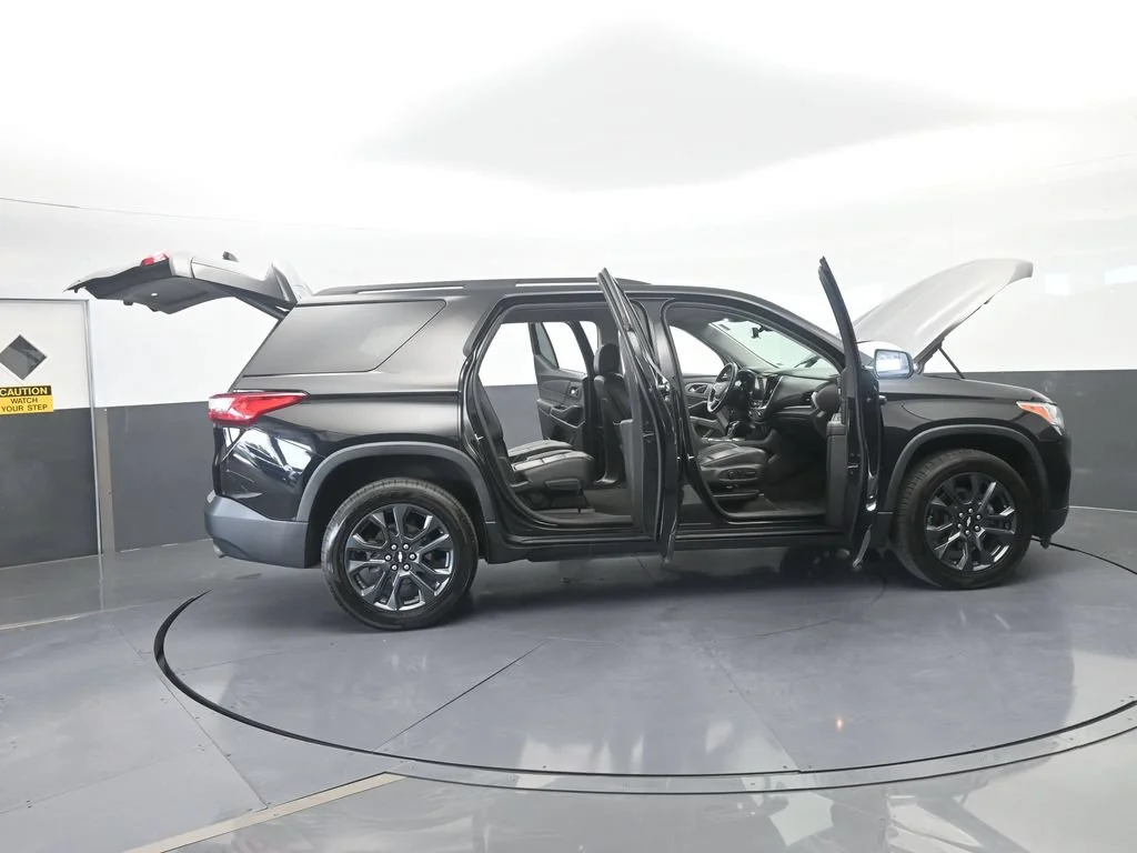 Used 2021 Mosaic Black Metallic Chevrolet RS image 84