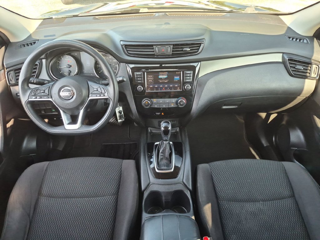 Used 2019 Black Nissan S image 29