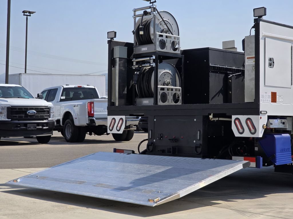 New 2024 Oxford White Ford XL image 33