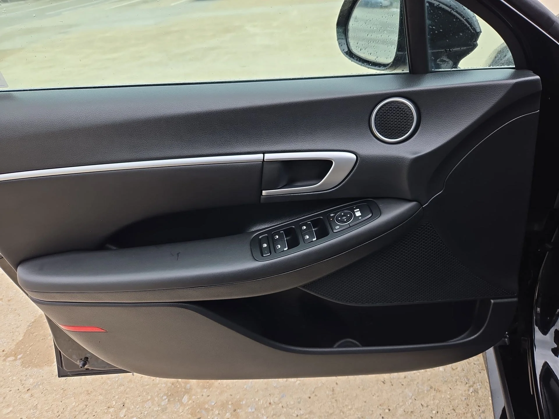 Used 2024 Onyx Black Hyundai SEL image 13
