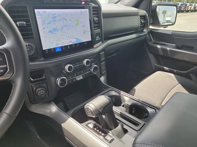 Used 2024 White Ford XLT image 22